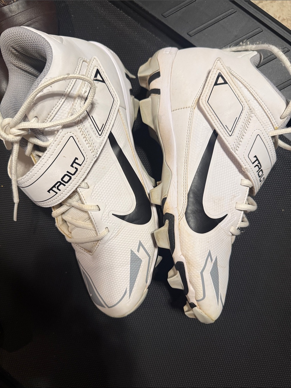 Nike White and Black Men’s Turf/Football Cleats